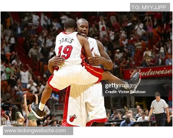 詹姆斯全力支持达蒙琼斯助其在人生道路上不断前行