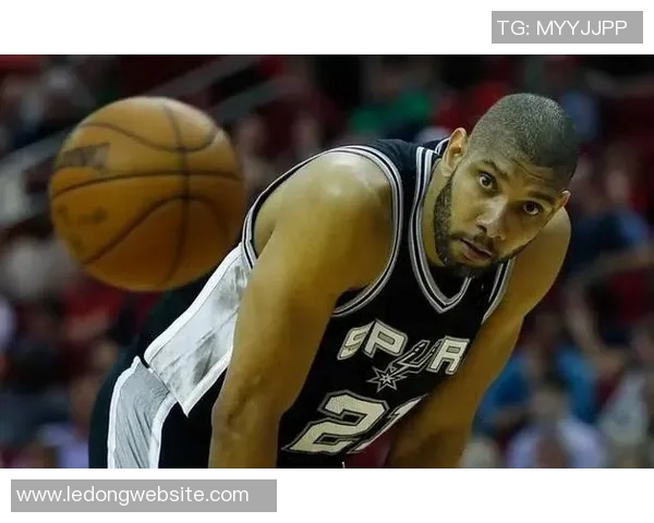 历史名嘴评选篮球传奇七巨头乔丹老詹天勾拉塞尔伯德魔术师邓肯的巅峰之路